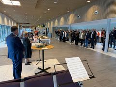 Godt oppmøte i den nye terminalen. Foto: Avinor.