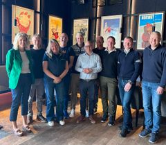 F.l.: Anne-Hege Svartdal (Gausta), Øyvind Wæhle (Voss), Unni Nymoen (Geilo), Trevor De Villiers (NHOS), Martin Langaas (Avinor), Joachim Westher Andersen (Avinor), Geir Bottolfs (Geilo), Knut Kettermann (Myrkdalen), Roger Espeli (Geilo), Atle Hovi (Beitostølen). Not present: Marius Arnesen (Norefjell), and Stine Holt (Narvikfjellet).