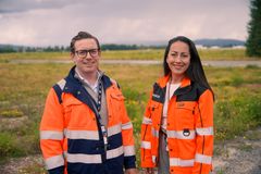 Joachim Sponheim, Head of Ground Handling Contracts and Eva Beate Lande, Head of Cargo in Avinor.