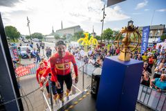 HJEMMEHÅP: Andreas Leknessund (nest bakerst) kan bli den første som vinner Arctic Race of Norway to ganger.