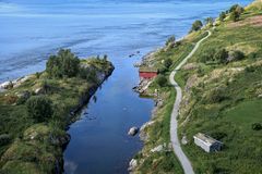 VAKKERT LANDSKAP: Nord-Norge viste seg frem fra sin beste side på den andre etappen av Arctic Race of Norway.