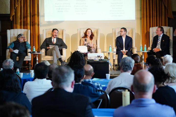 Presentation of the 2026 Berggruen Governance Index: On 6 May in Los Angeles, the following individuals discussed the findings of the study (from left): Vinay Lai (Professor of History, UCLA), Michael Storper (Distinguished Professor of Urban Planning, UCLA), Stella Ghervas (Professor of History, UCLA) and the two authors of the study, Joseph Saraceno and Prof. Helmut Anheier (both from UCLA’s Luskin School of Public Affairs).