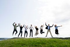 8 studenter fra tre universitet: NTNU, NMBU og NHH.