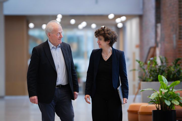 Thomas Vogth-Eriksen, direktør for akvakultur og havhelse i DNV og Trude Steinbru Heggstad, Head of Digital and Innovation i DNV Aquaculture & Ocean Health.