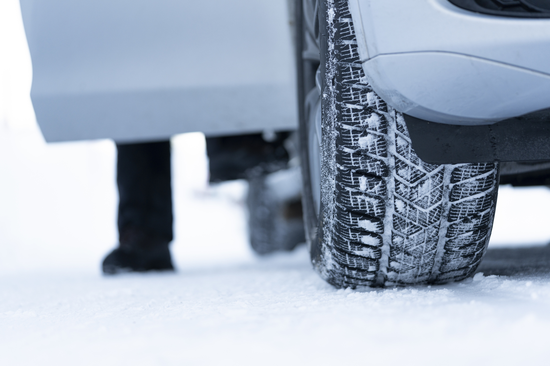 Mange har ikke riktige dekk for snø og glatte kjøreforhold.