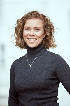 Bildet viser en smilende Karen Sofie Sørensen.