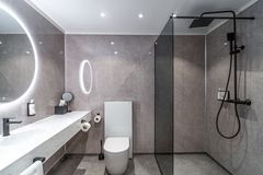 Ferdig baderom i modul fra Moelven Byggmodul, produsert til hotellprosjekt på Island. Nå trappes produksjonen opp for å kunne levere til norske og internasjonale kunder. Foto: Hotel Loa