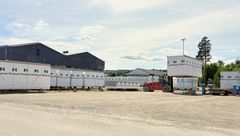 Hver uke forlater drøyt 70 moduler fabrikken hos Moelven Byggmodul. Snart blir det enda flere. Foto: Moelven