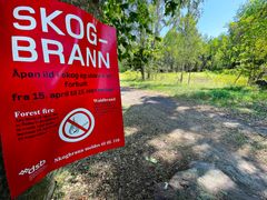 Det er fortsatt skogbrannfare mange steder i landet. Foto: Vestfold Interkommunale Brannvesen.