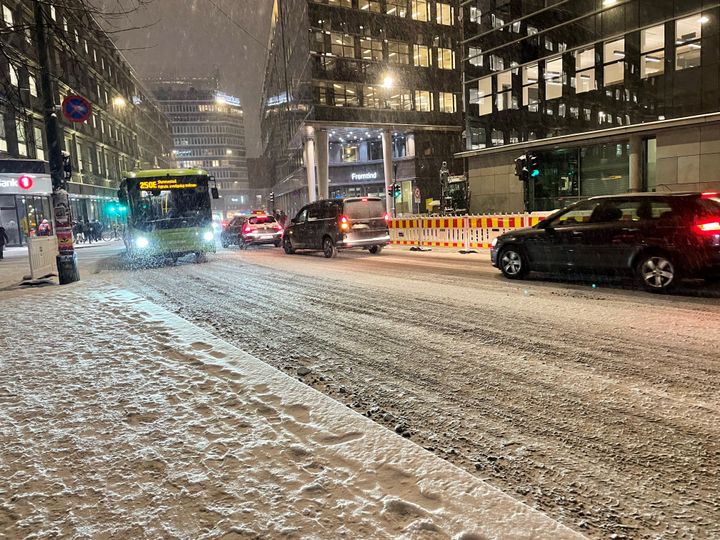 Styr unna fredag 20. desember, for da ventes det mye trafikk når mange skal reise bort eller gjøre unna julehandelen. Foto: Fremtind