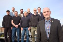 Dag-Einar Sivertsen, forhandlingsleder for Fellesforbundet, sammen med forhandlingsdelegasjonen da forhandlingene startet. Foto: Willy Bergsnov / Fellesforbundet.