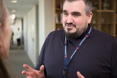 Stian Sagvold er glad for at flere og flere forhandlinger lander med forskuttering av sykepenger