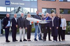 Forhandlingsdelegasjonen til Fellesforbundet. Forhandlingsleder Dag-Einar Sivertsen nummer tre fra venstre. Bildet er tatt ved forhandlingsoppstart i mai.
