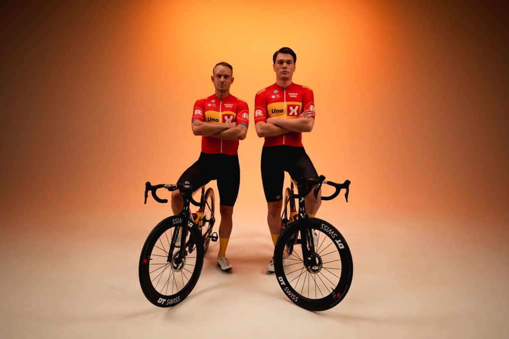 Alexander Kristoff og Søren Wærenskjold, syklister på Uno-X Mobility laget.