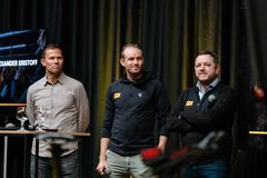 Thor Hushovd, Alexander Kristoff og Gino van Oudenhove sammen under Flandern Rundt i 2023.
