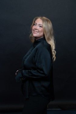 Youtuber, influenser og realitydeltaker Vicoria Skau lanserer skummel podkast.