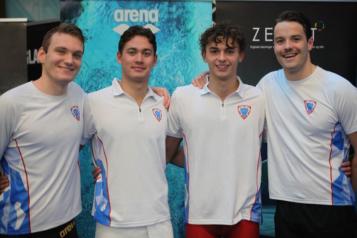 OI Svømming med rekord på 4x200m fri. Fra venstre: Ole Marius Rist, Philip Slotsvik, Axel Melberg og Markus Lie,