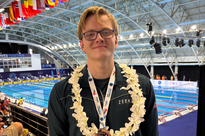 Gabriel Steen fra TSLK vinner EM bronse på 100m rygg