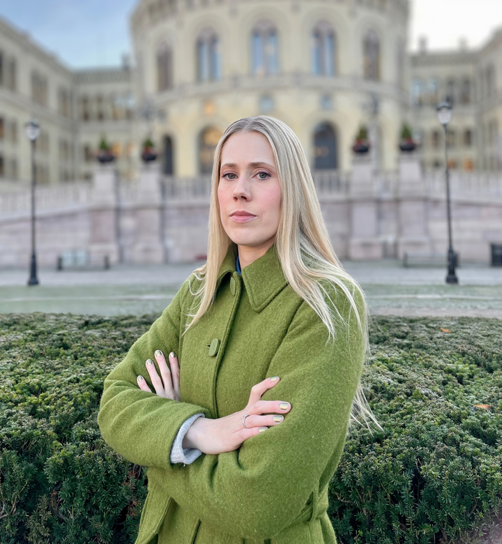 Daglig leder i Endometrioseforeningen er frustrert over den nye abonnementsløsningen til Meta. Den gjør det vanskeligere å nå ut til pasienter og pårørende på Facebook, en plattform mange benytter seg av.