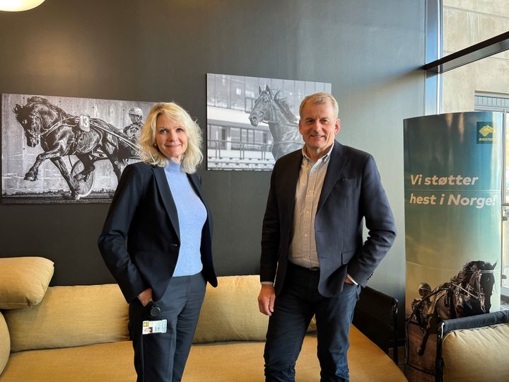 Administrerende direktør i Norsk Rikstoto, Camilla Garmann, og styreleder, Erik Røste.