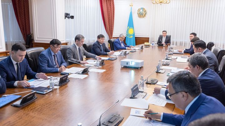 Kasakhstan utvider satsingen på fornybar energi og digital infrastruktur.