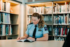 Fengselsbetjentutdanningen blir treårig bachelorgrad i 2027.