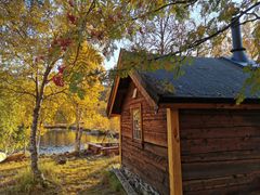 Gærbikkhytta - tradisjonsrik skogkoie ved Gærbikkvatnet i Kvænangen