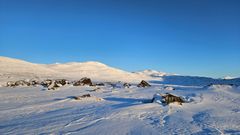 Ofoten: Solen skinner igjen i fjellet fra Vavrat i Sealgavagge, Skjomfjellet