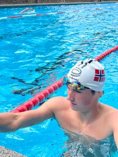 Eirik Grande på trening i Hamburg i dag. Han er den første nordmannen som skal konkurrere i VM, med start kl 19 torsdag 13. juli.