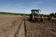 MANGE HAR STARTET: Landbrukets klimaplan består av åtte satsningsområder. Mer enn halvparten av bøndene har tatt fatt på ett eller flere dem, viser ny undersøkelse. (Foto: Bjørn H. Stuedal)