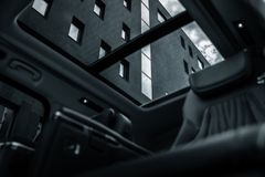 Panorama soltak er en del av utstyrspakken som følger med bilen.