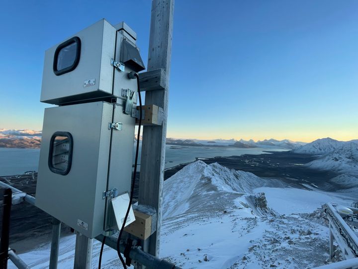 REKORDHØYE KONSENTRASJONER: Klimagassen metan øker raskt i atmosfæren: Både på Zeppelin på Svalbard, som er avbildet her, og Birkenesobservatoriet i Agder ble det målt rekordhøye konsentrasjoner av metan i 2022.