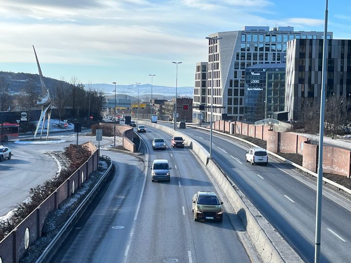 Bilde av trafikk på Helsfyr i Oslo