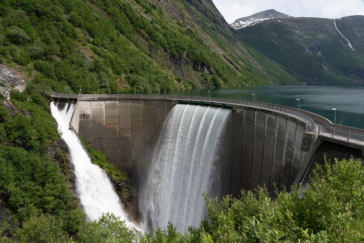 Stor interesse og etterspørsel fra samarbeidspartnere har gjort at NGI - Norges Geotekniske Institutt har etablert en egen avdeling som jobber med damsikkerhet.