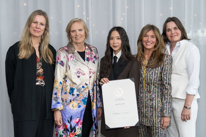 Lap-See Lam (in the middle) was honoured at a reception at Moderna Museet in Stockholm yesterday. From left to right: Anne Hilde Neset, Director Henie Onstad and Jury Member LWAAP; Aud Kolberg, Norwegian Ambassador to Sweden; Lap-See Lam, 2025 LWAAP recipient; Paulina Rider Wilhelmsen, Jury Member and Founder of LWAAP; Caroline Ugelstad, Jury Leader LWAAP and Director of Exhibitions and Collection at Henie Onstad. Photo: Dustin Montazer / Henie Onstad Kunstsenter
