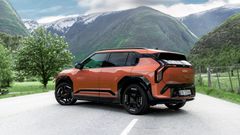 Kia EV3 i naturskjønne omgivelser i Lærdal. La oss holde denne veien like ryddig som på bildet. #likefinsomfør