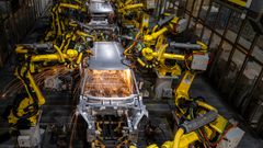 Flere hundre roboter er en del av produksjonen av Kia på fabrikken i Slovakia.