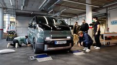 Veiing av bilen ble nøye ovvervåket. Ingen ting skal være tilfeldig når det skal settes ny Guines rekord