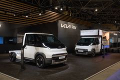 Kia PV5 chassis cab kommer til Norge i 2026. Bilen kan bygges om med en rekke ulike skapløsninger og også utstyres med lasteplan.