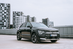 Aurora Black er en av fargene Kia Niro EV Limited Edition leveres i. Bilene produseres nye i mars og leveres i juni.