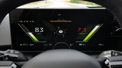 Samtlige av de nye GT- modellene er utstyrt med virtuelle gir, hefitg motorlyd og egen turtallsviser. Når du treffer rødmerkingen, slår den virtuelle turtallsperren inn. Når du da bytter gir rykker det til i hele bilen.