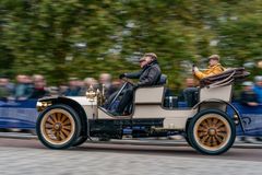 Mercedes-Simplex 28/32 hk fra 1904 på vei fra London til Brighton.