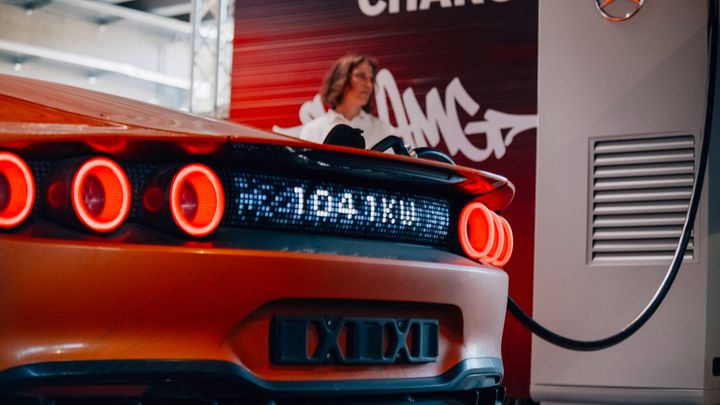 På en prototype-ladestasjon oppnådde CONCEPT AMG GT XX en ladehastighet på hele 1.041 kW.