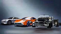 Biler fra Mercedes-Benz' pioner XX teknologiprogram (fra venstre: Vision EQXX, Concept AMG GT XX, innovative komponenter og materialer fra programmet).