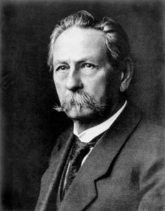 Carl Benz (1844 - 1929)
