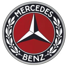 I juni 1926 fusjonerte Benz & Cie. og Daimler-Motoren-Gesellschaft til Daimler-Benz AG. I Mercedes-Benz-logoen kom den trearmede stjernen fra Mercedes, mens laurbærkransen stammer fra Benz.