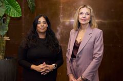 Kultur- og likestillingsminister Lubna Jaffery og nasjonalarkivar Inga Bolstad.