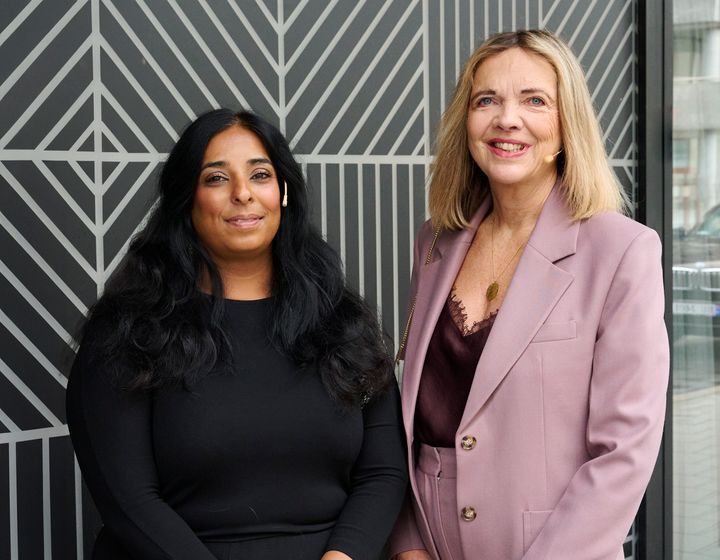 Kultur- og likestillingsminister Lubna Jaffrey og nasjonalarkivar Inga Bolstad.