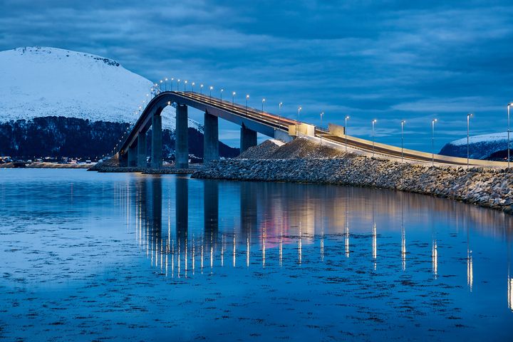 Lepsøybrua i Møre og Romsdal er en del av FV 659 Nordøyvegen, som nå får justerte bompengesatser.