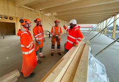 Alle bygge- og anleggsplasser i Peab gjennomfører aktiviteter i forbindelse med arbeidsmiljøuka. Her fra byggingen av Skjetten skole i Lillstrøm kommune.